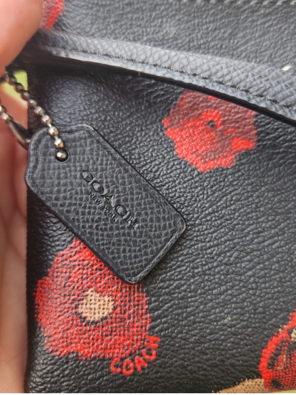 COACH Black Floral Leather Wristlet Clutch with Red & Tan Flowers BEAUTIFUL - Picture 3 of 10